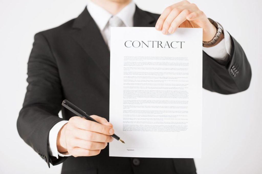 Contract drafting attorney